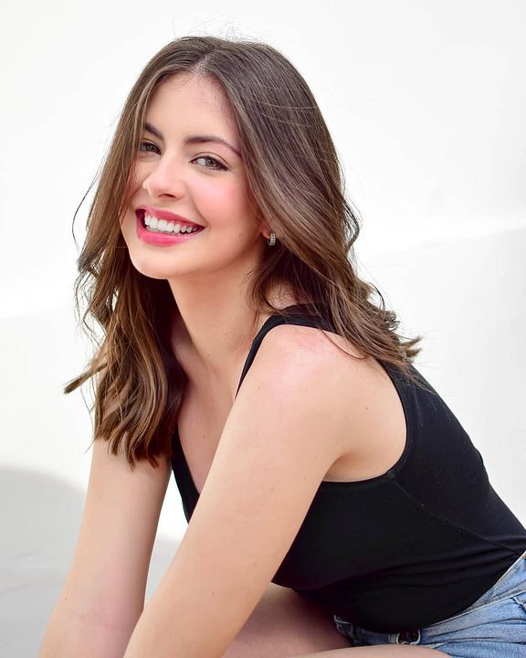 Póster Tainá Lipinski