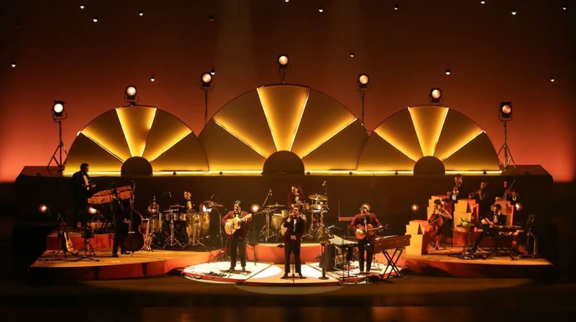 Enjambre - Noches de Salón : Foto Enjambre 