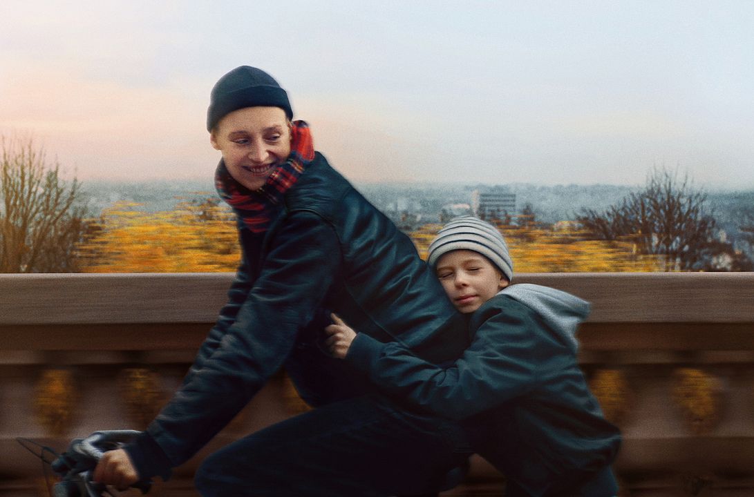 Love Me Tender : Foto Vicky Krieps