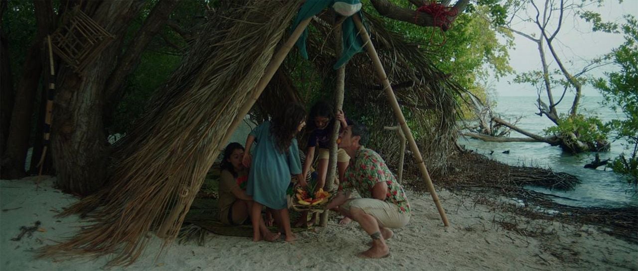 Familia a la deriva : Foto Mauricio Ochmann