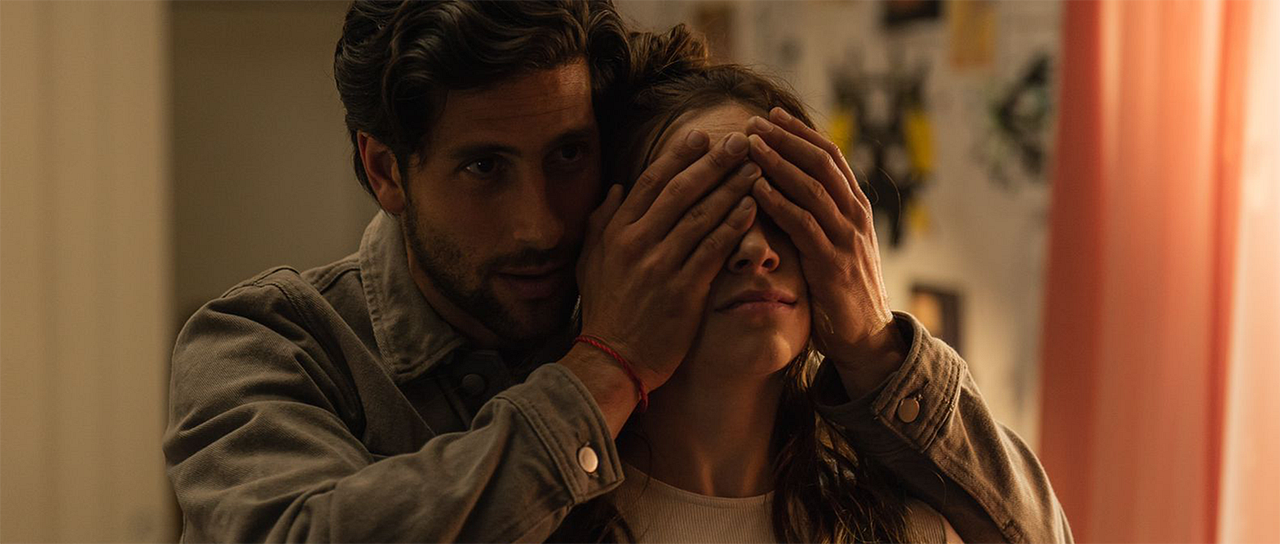 Loco Por Ella : Foto Diego Klein, Minnie West