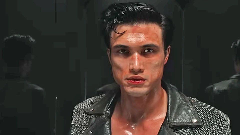 Su Propio Infierno : Foto Charles Melton