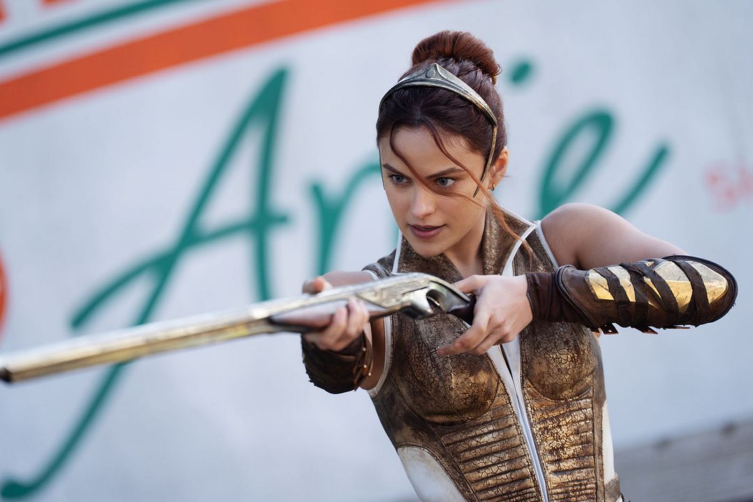 Amos del Universo : Foto Camila Mendes
