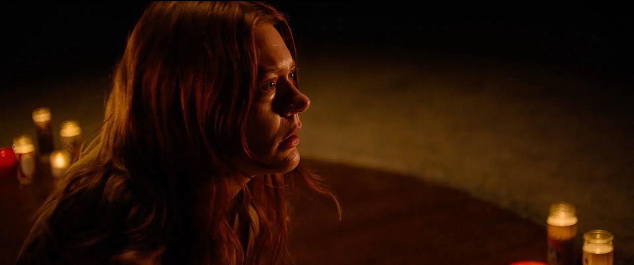 Invocación : Foto Colby Minifie