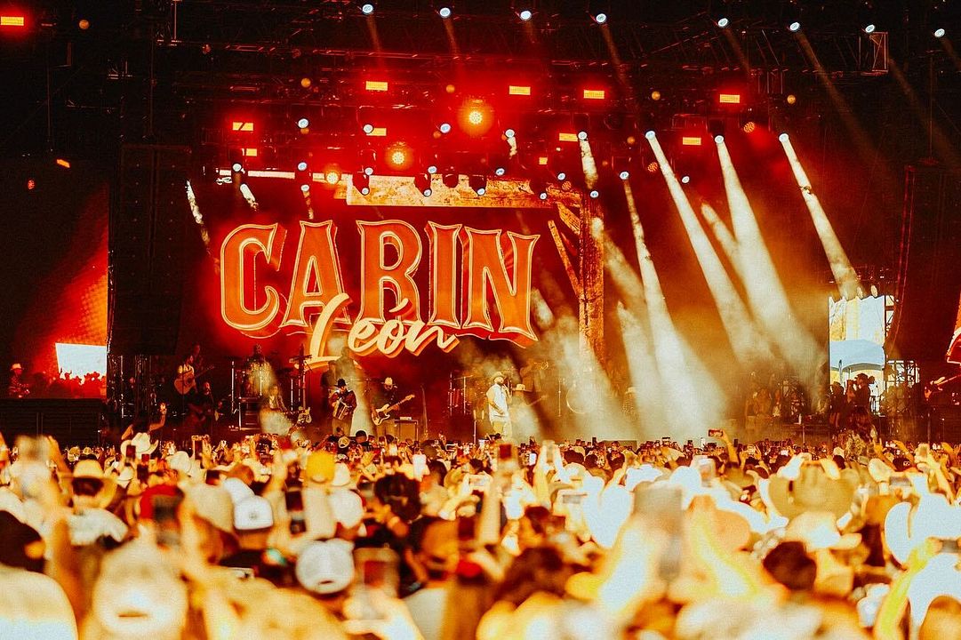 Carin León en vivo desde la Plaza de Toros México : Foto