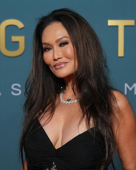 Póster Tia Carrere
