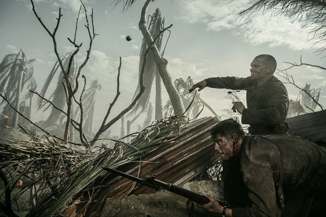 The Mosquito Bowl: Un partido en plena guerra : Foto Ray Nicholson, Nicholas Galitzine