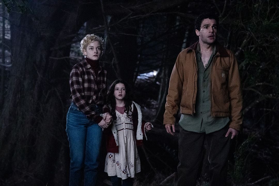 Hombre lobo : Foto Christopher Abbott, Julia Garner, Matilda Firth