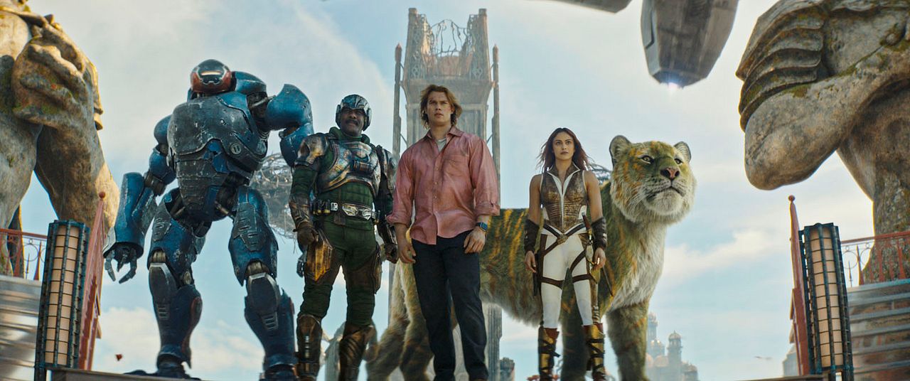 Amos del Universo : Foto Nicholas Galitzine, Camila Mendes, Idris Elba