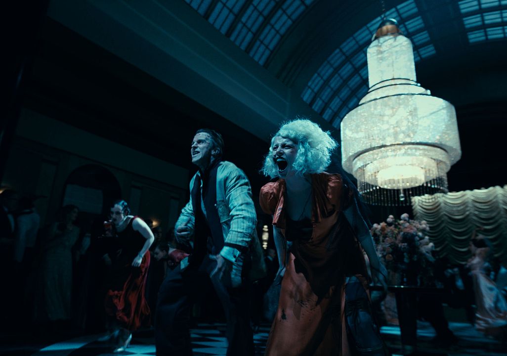 ¡La novia! : Foto Christian Bale, Jessie Buckley