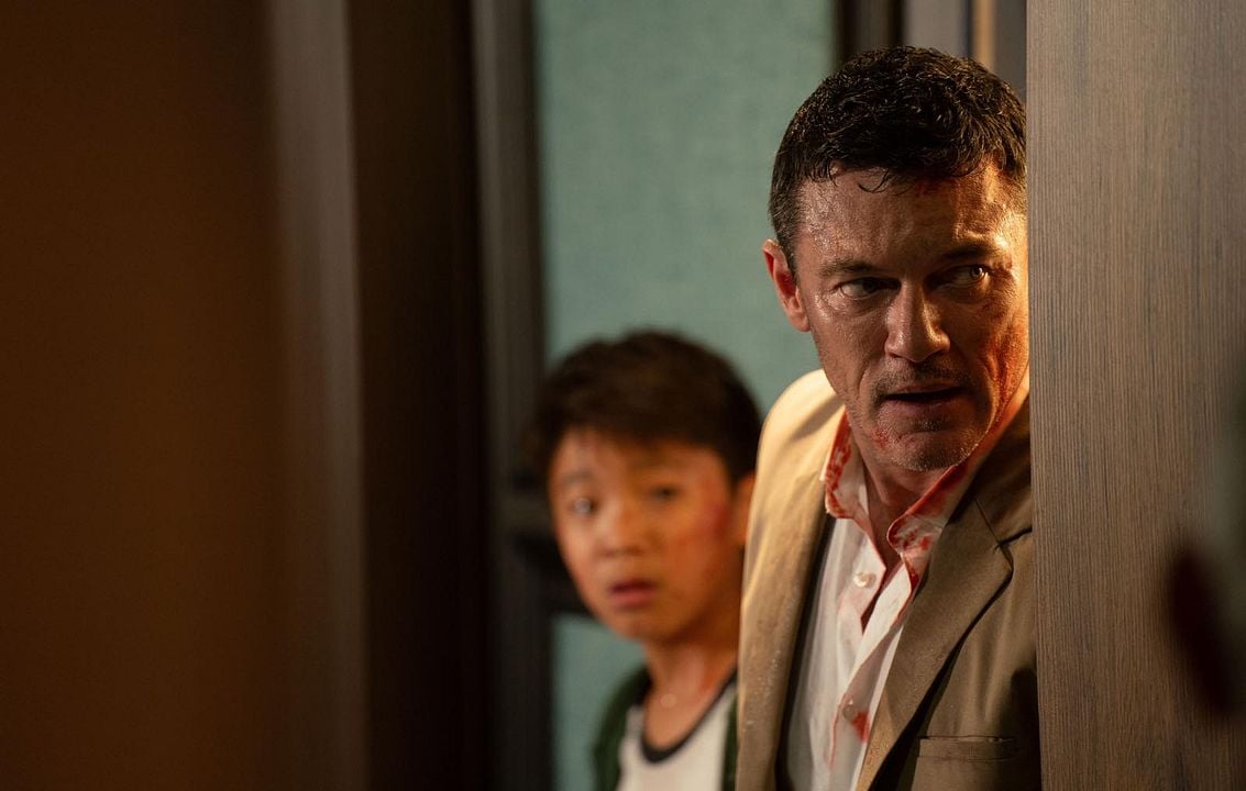 Escape Explosivo : Foto Luke Evans, Wyatt Yang