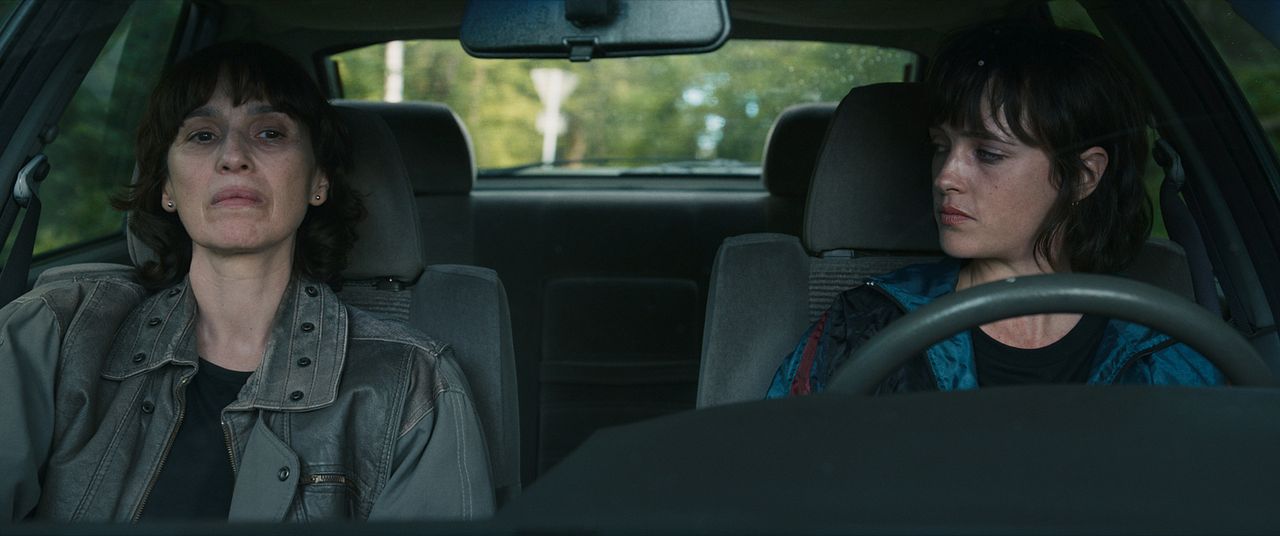 Un fantasma en la batalla : Foto Susana Abaitua, Ariadna Gil