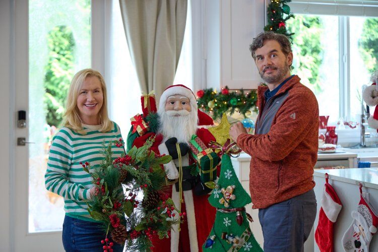 Confessions of a Christmas Letter : Foto Angela Kinsey