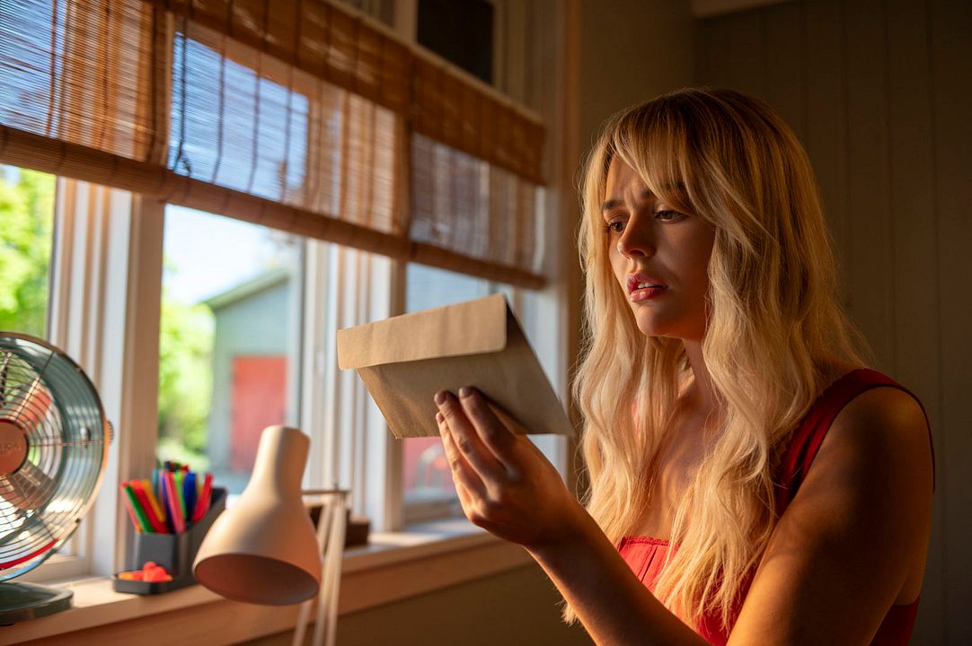 Foto Emily Alyn Lind