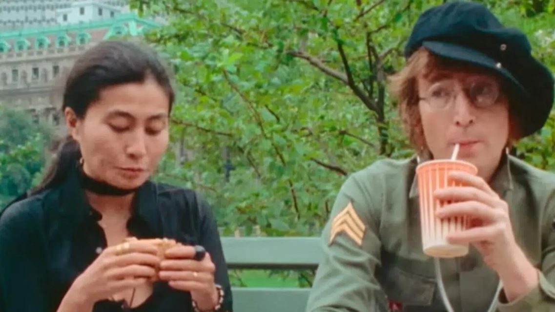 One To One: John & Yoko : Foto John Lennon