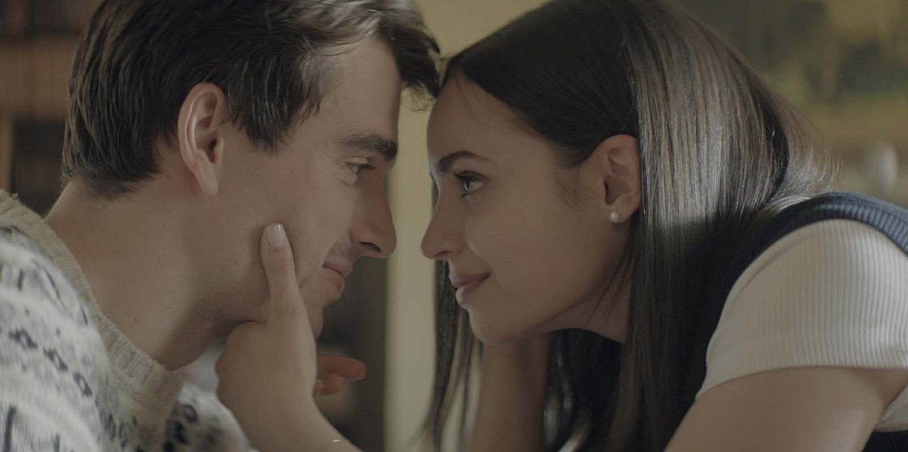 Mi año en Oxford : Foto Sofia Carson, Corey Mylchreest