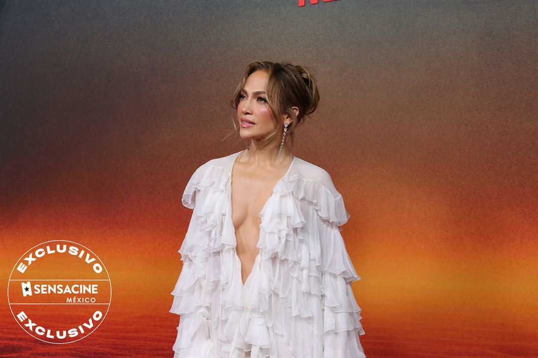 Atlas : Cobertura de revista Jennifer Lopez