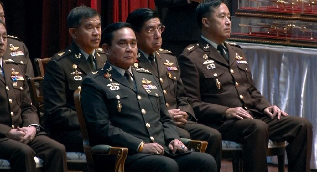 Breaking the Cycle : Foto