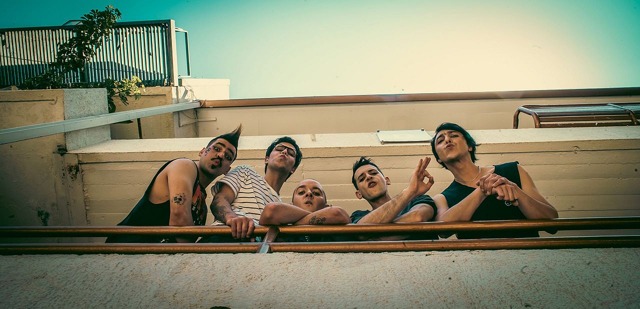 Los PEOPLE IN THE DRAGON : Foto