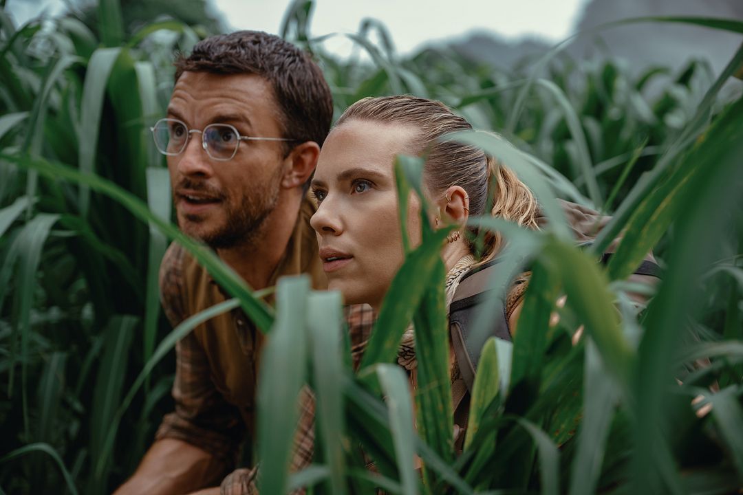 Jurassic World: Renace : Foto Jonathan Bailey, Scarlett Johansson