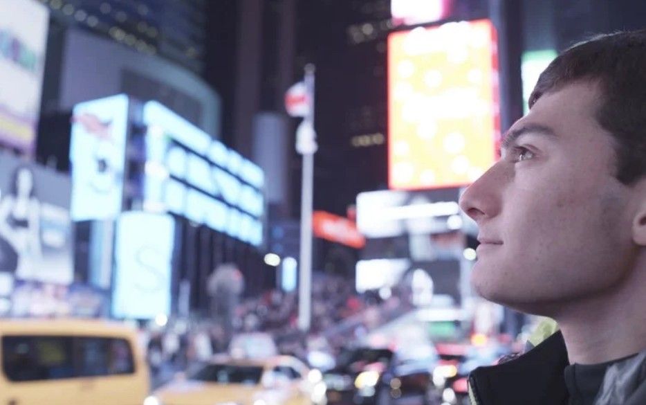 Ali Eats America : Foto