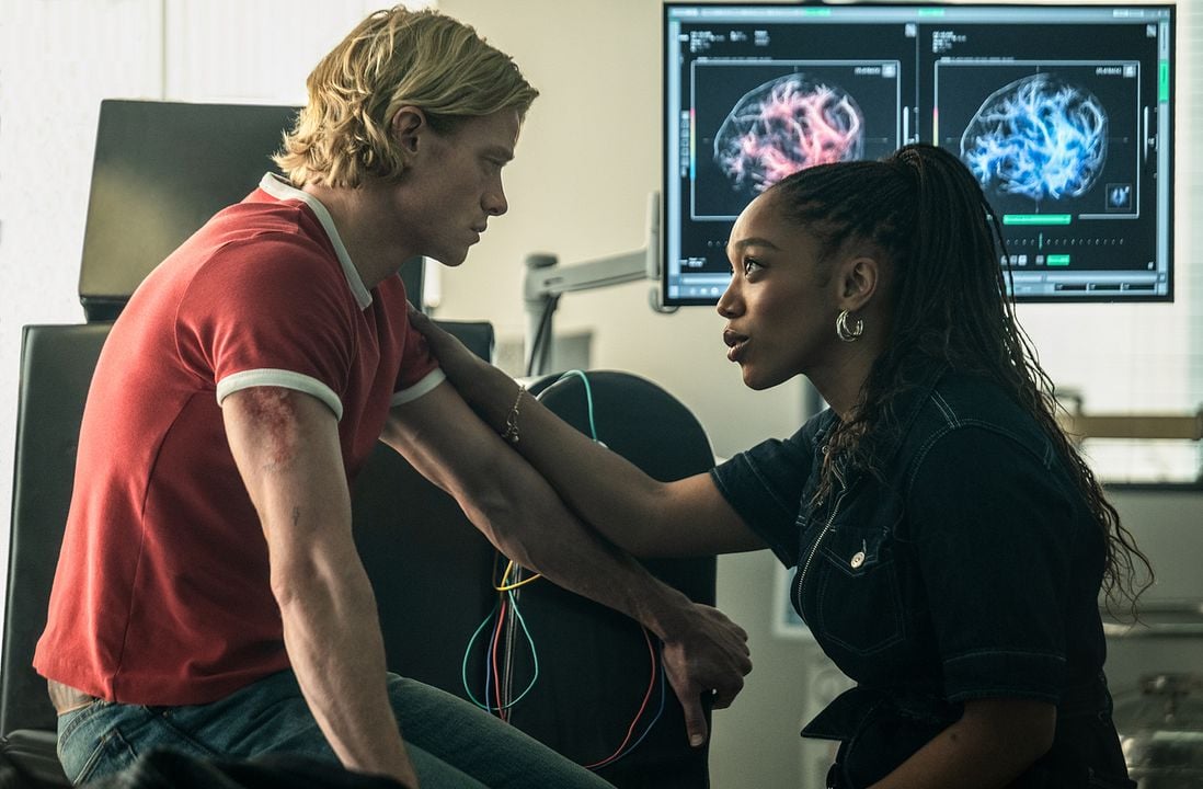 Clayface : Foto Tom Rhys Harries, Naomi Ackie