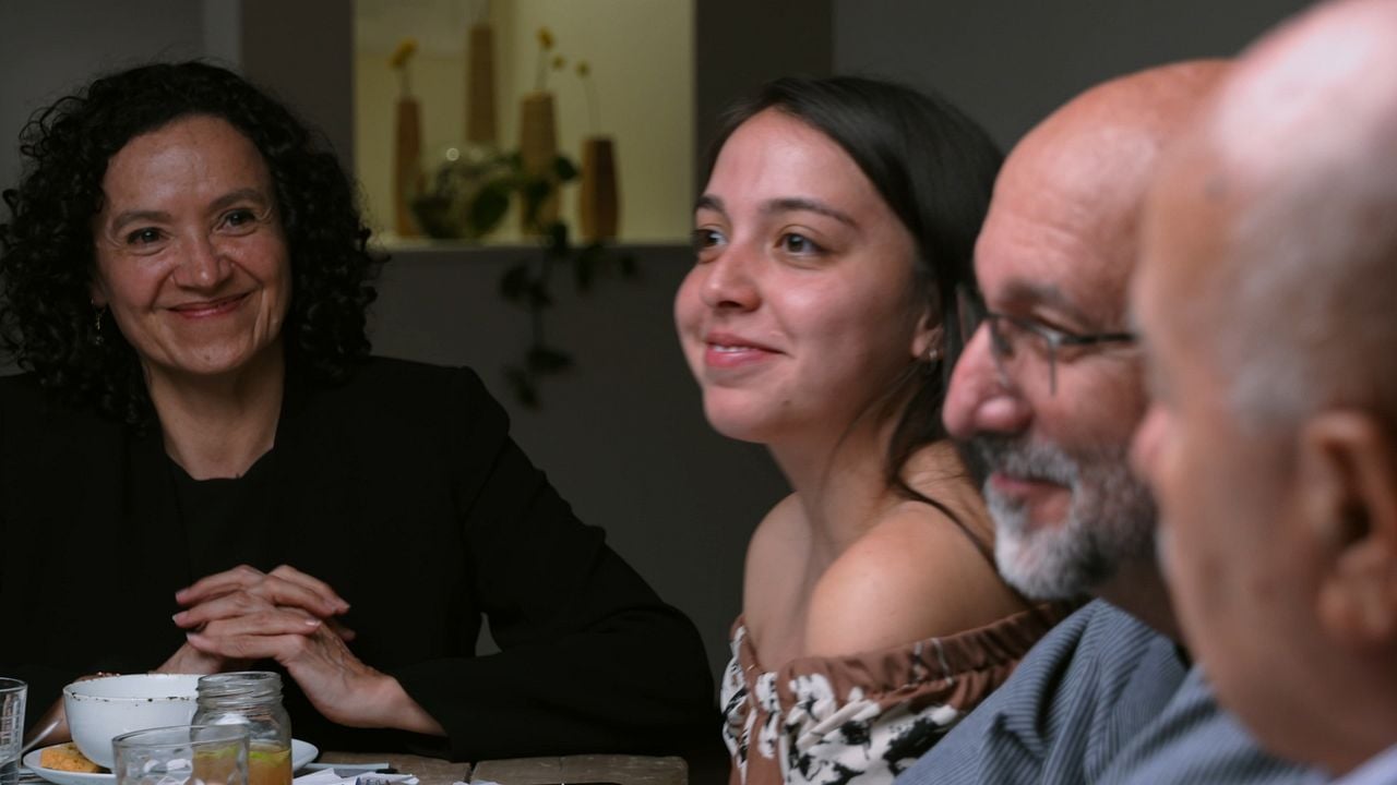 Sobre la mesa : Foto