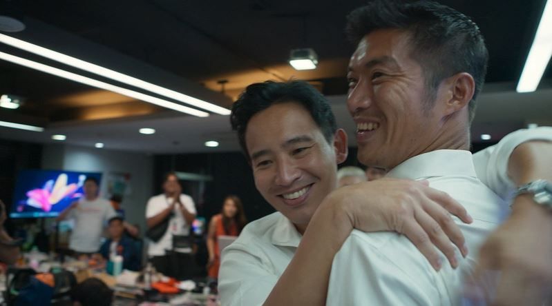 Breaking the Cycle : Foto