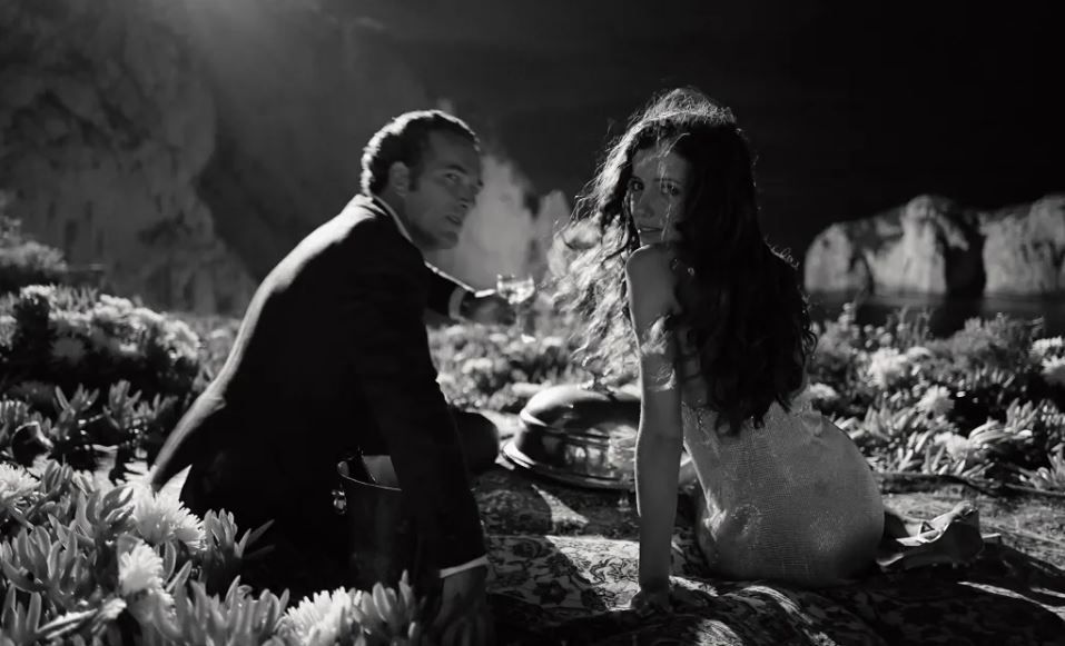 Parthenope: Los Amores De Napoles : Foto