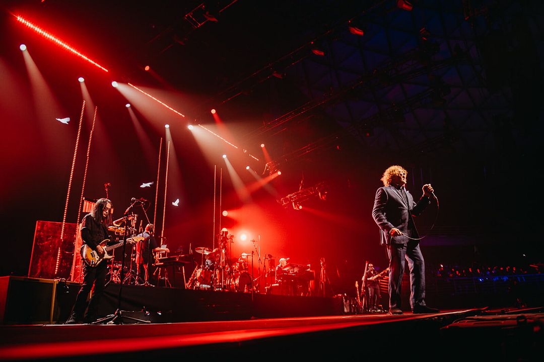 Holding Back the Years: 40 Years of Simply Red en Vivo desde Santiago : Foto
