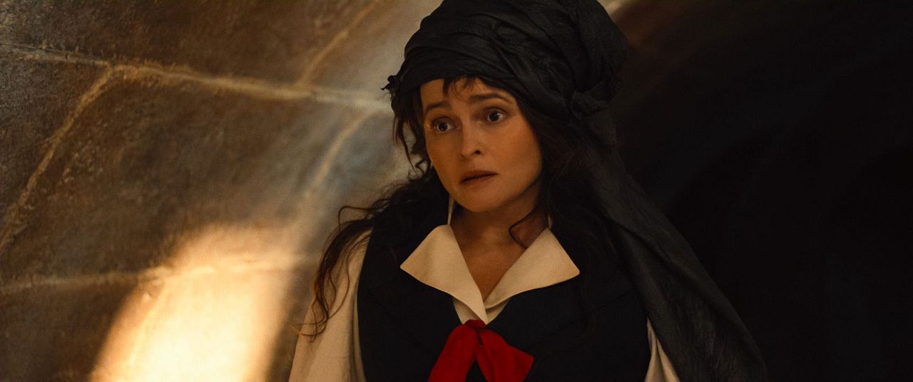 Enola Holmes 3 : Foto Helena Bonham Carter