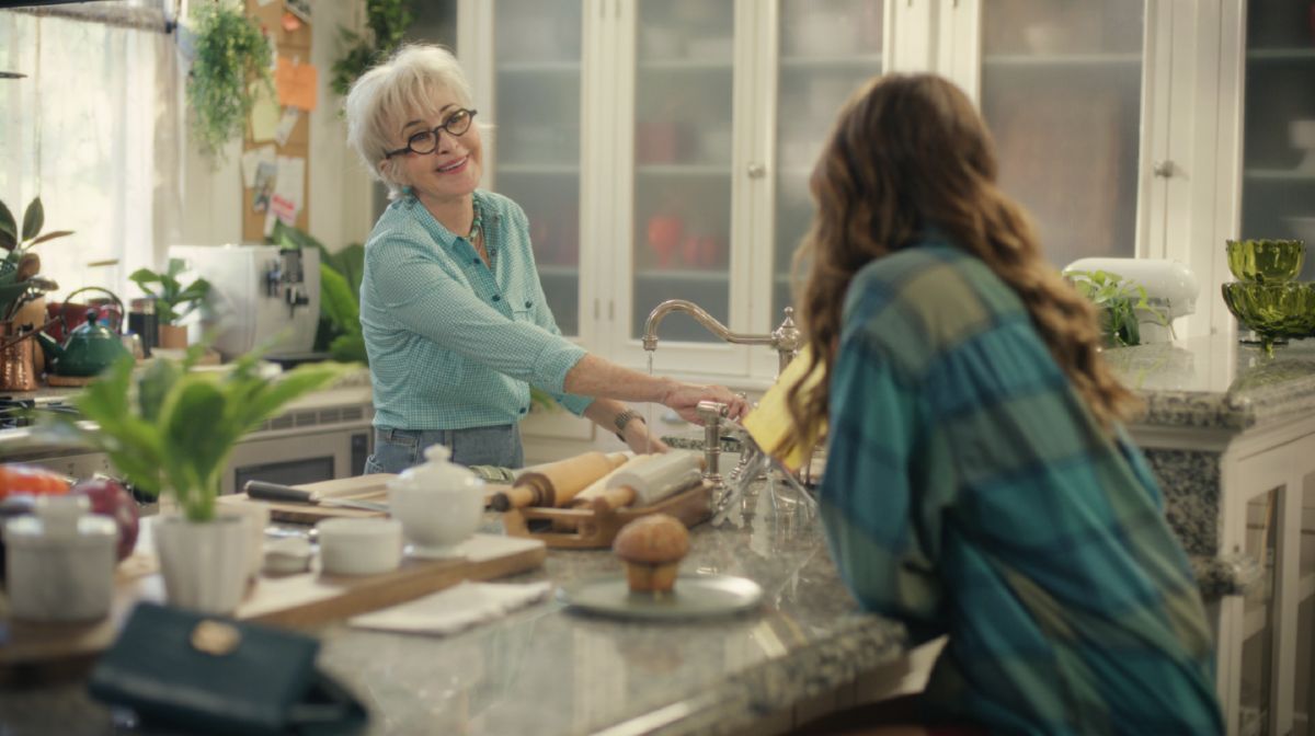 40 Dates And 40 Nights : Foto Annie Potts, Bailee Madison