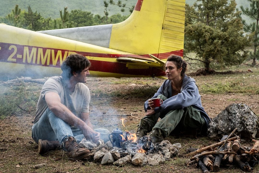 La guerra de los últimos : Foto Margaret Qualley, Jacob Elordi