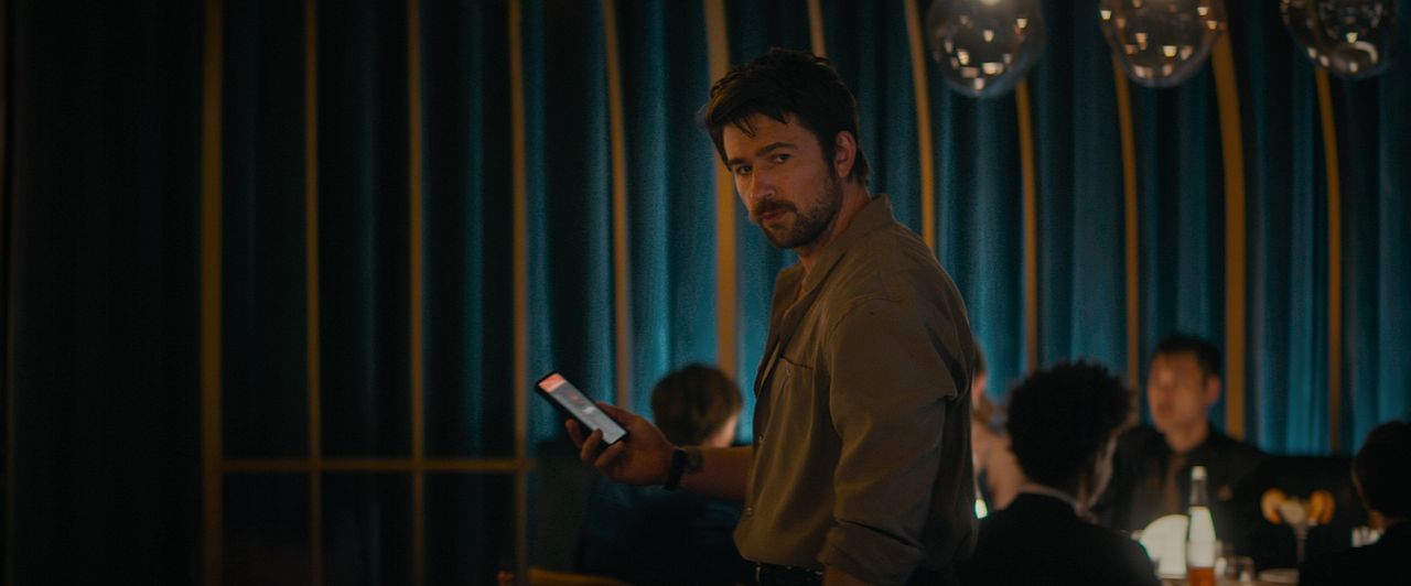 Drop: Amenaza Anónima : Foto Brandon Sklenar