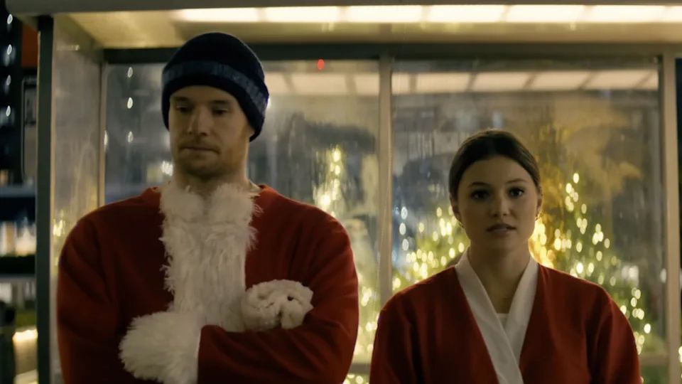 Un robo muy navideño : Foto Olivia Holt