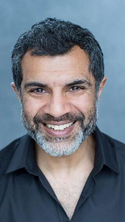 Póster Ezra Faroque Khan