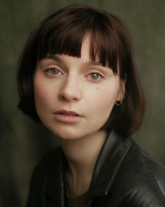 Póster Lola Petticrew