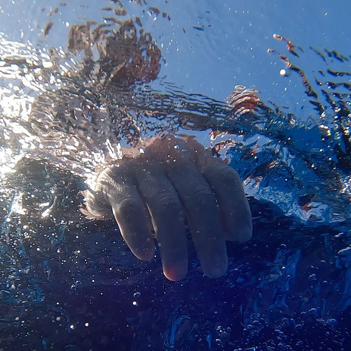 76 Days Adrift : Foto