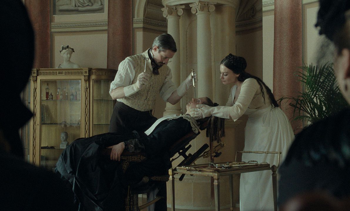 La hermanastra fea : Foto