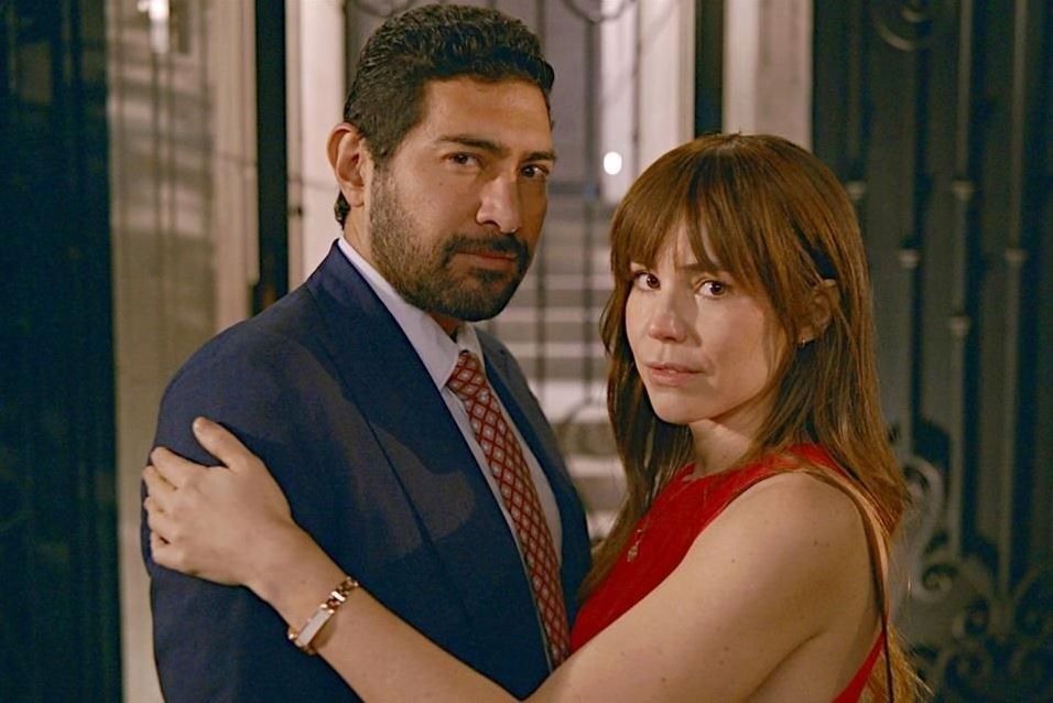 Chica Conoce Chico : Foto Ianis Guerrero, Camila Sodi