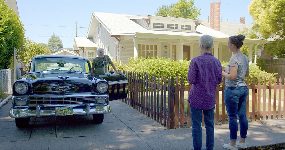 The Eve of May : Foto