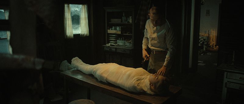 Foto Addison Rae, Charlie Hunnam