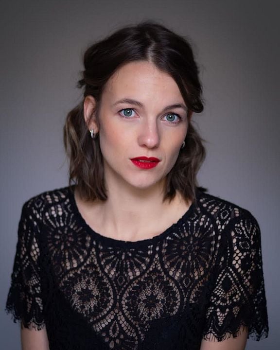 Póster Julie Budria