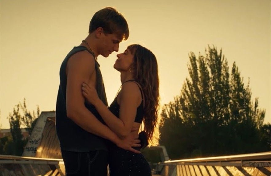 Todos los lados de la cama : Foto