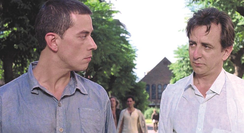 Hombre mirando al sudeste : Foto