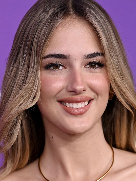 Póster Julia Butters