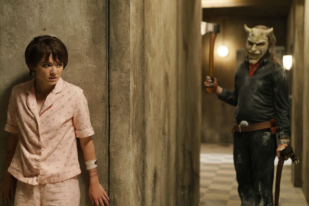 Teléfono Negro 2 : Foto Ethan Hawke, Madeleine McGraw