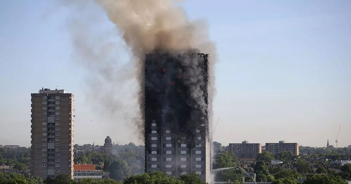 Torre Grenfell: El incendio al descubierto : Foto