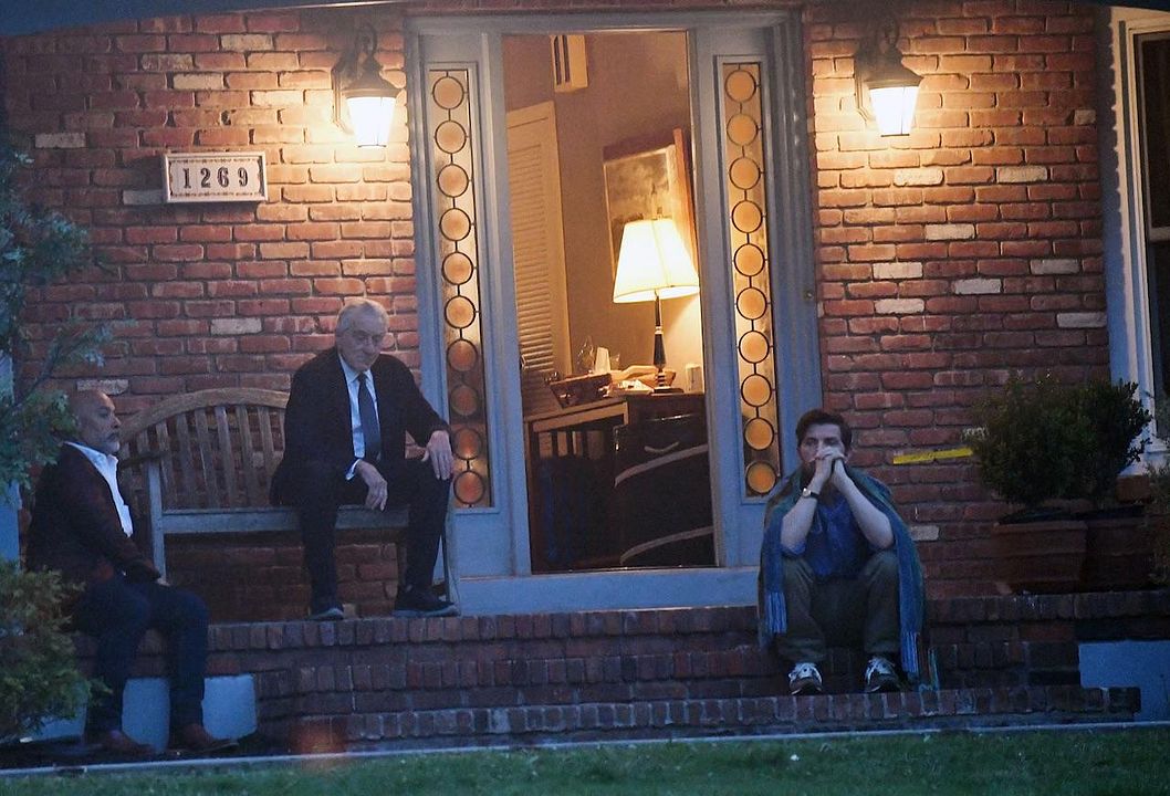 The Whisper Man : Foto Adam Scott, Robert De Niro