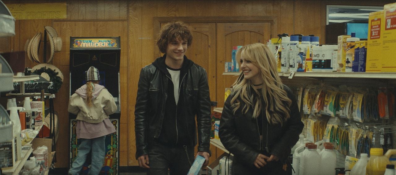 Nimrods: Una Comedia De Green Day : Foto Mckenna Grace, Mason Thames